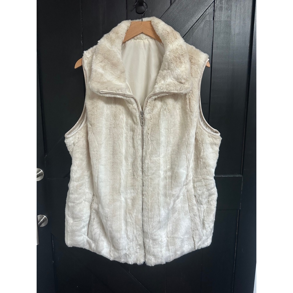 Cato Woman Reversible Faux Fur Vest Cream Ivory Plus Size 18/20W Zip Up Layering